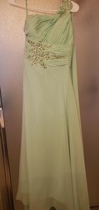 Formal Off Shoulder Dress-Great for prom or wedding